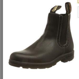 Blundstone women’s 1448, brand new. Size 9.